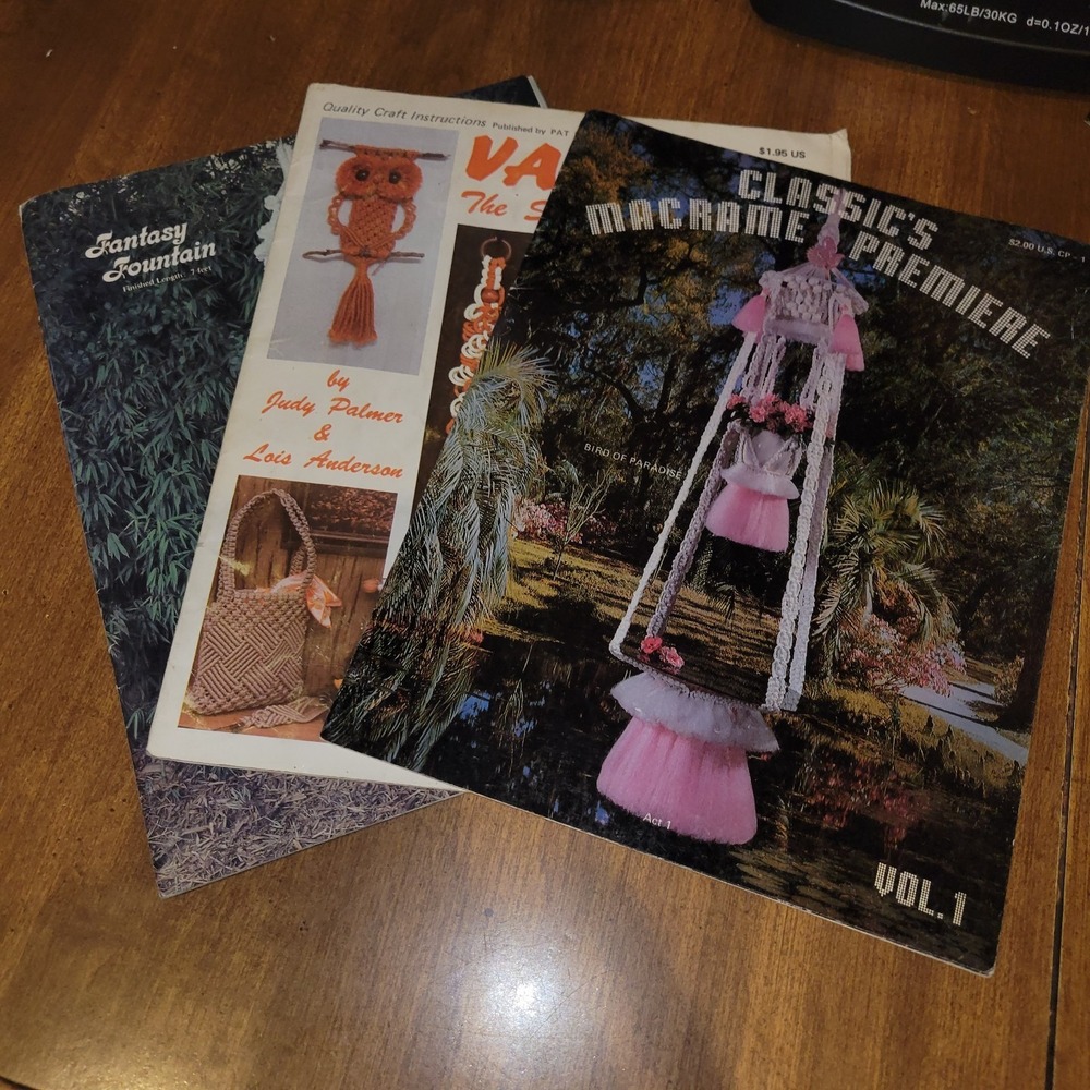 Vintage 1978 Macramé Craft Pattern Book Lot Classic's Macrame Premiere...
